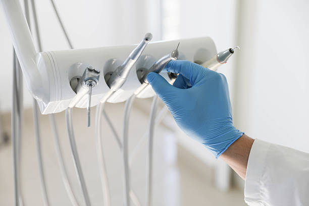 Professional Emergency Dentist technician working in Moxee, WA